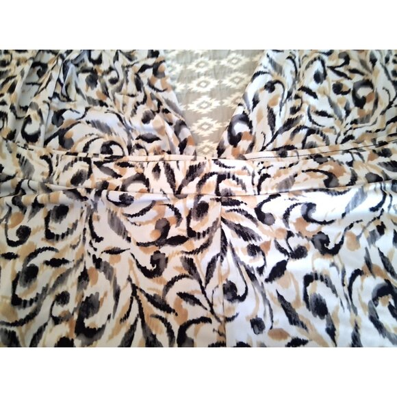 Susan Graver womens Stretch Pull-On Capri Pants Size 1XP Tan Black Floral - Picture 3 of 4